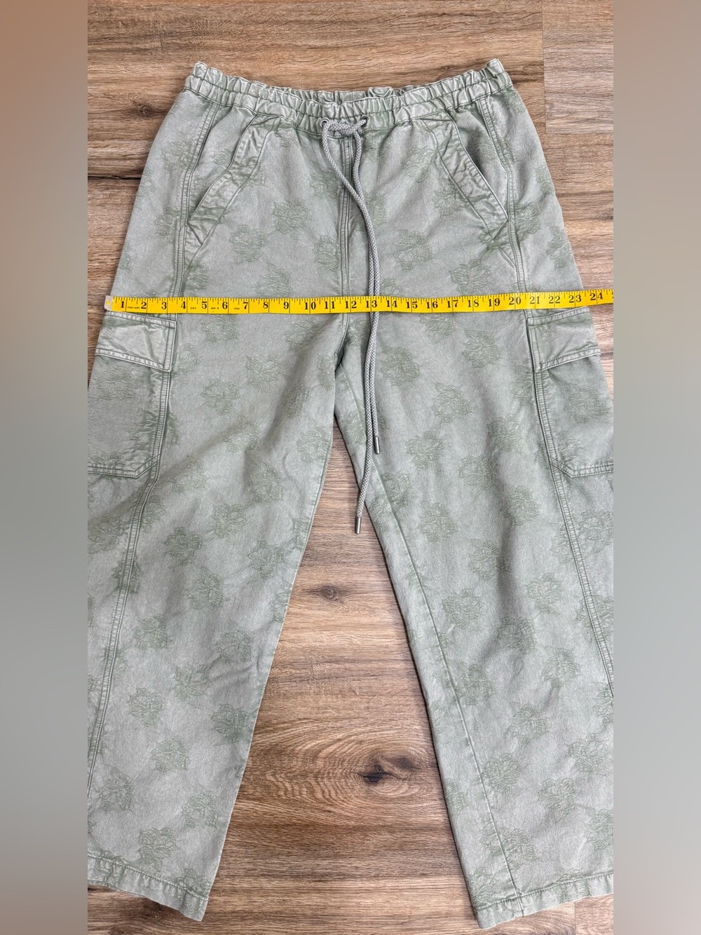 Pilcro Izzie Relaxed Full-Length Cargo Barrel Pants Size S NWOT - Picture 11 of 13